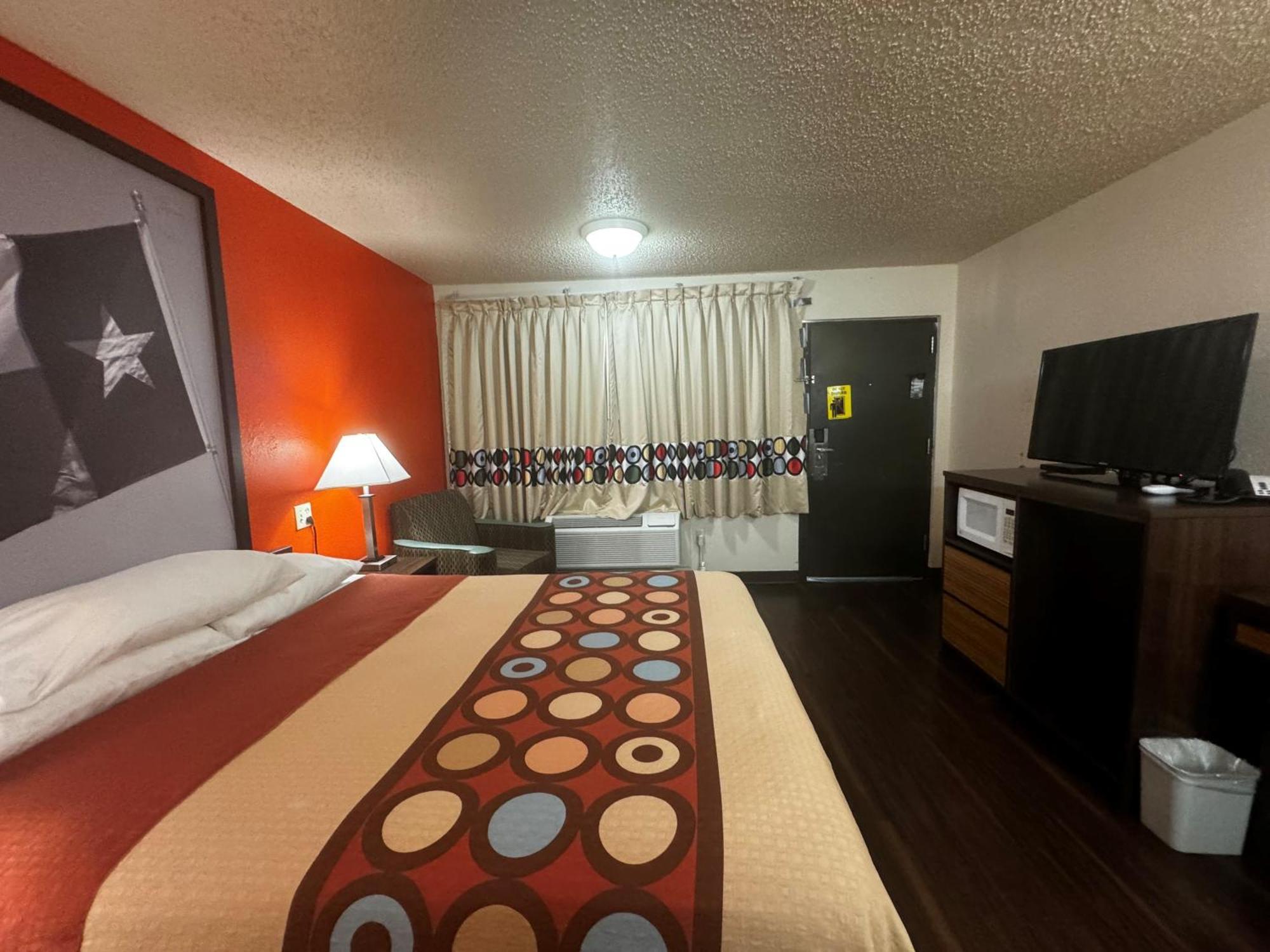 Super 8 By Wyndham 3*
